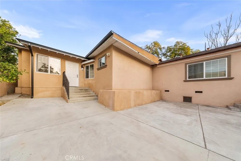 10554 Plainview Tujunga, CA 91042