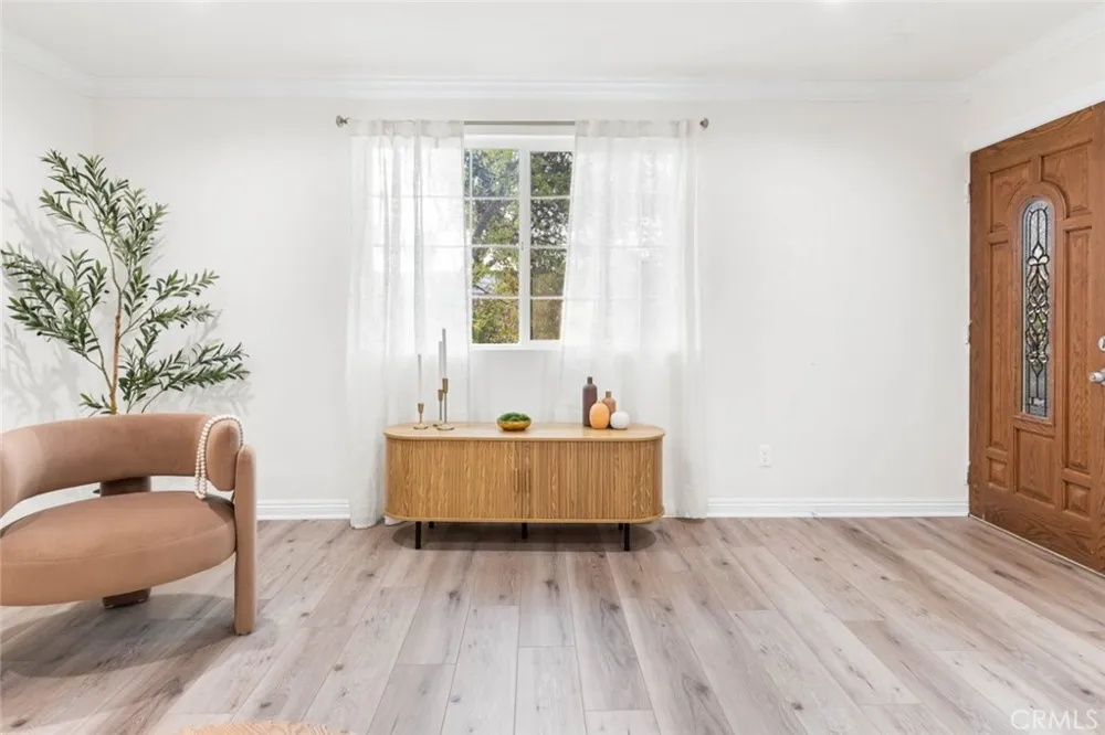 10554 Plainview Tujunga, CA 91042