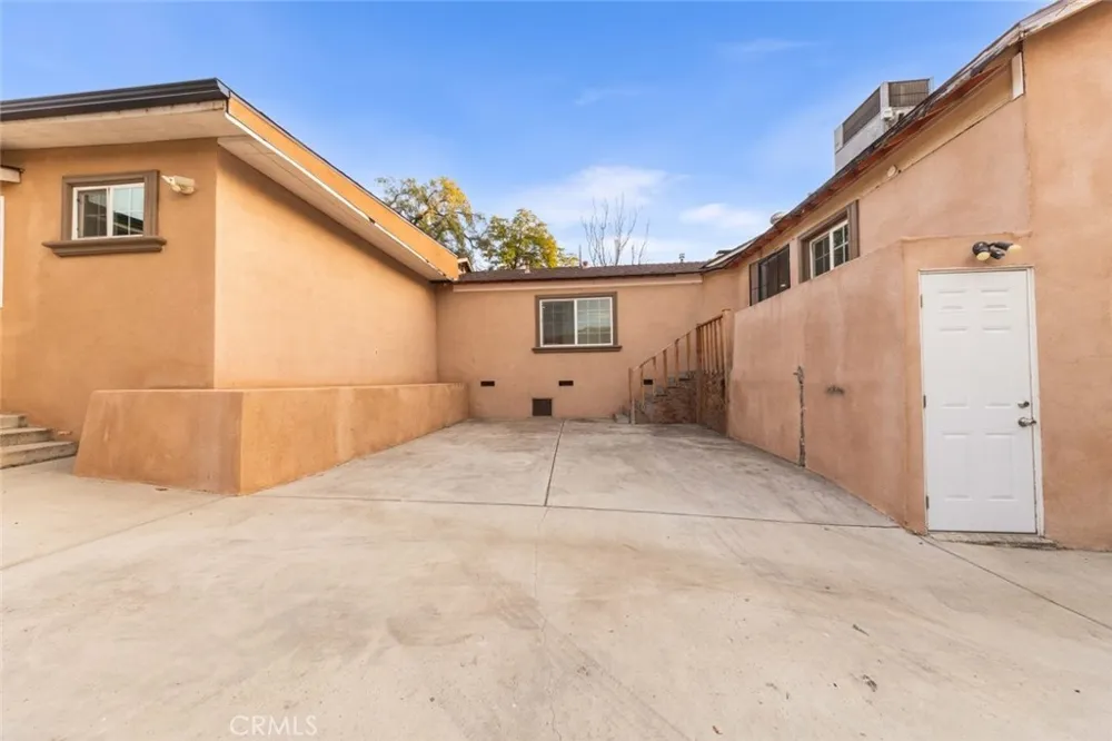 10554 Plainview Tujunga, CA 91042