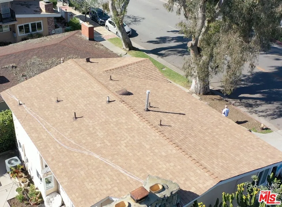 8100 W 83rd Street Playa del Rey, CA 90293