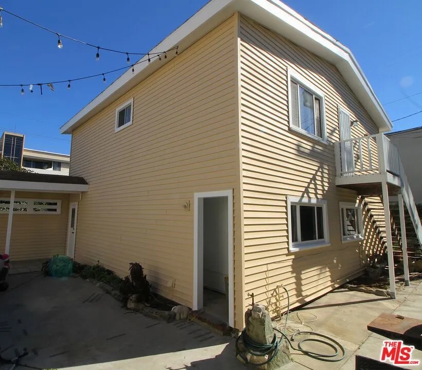 8100 W 83rd Street Playa del Rey, CA 90293