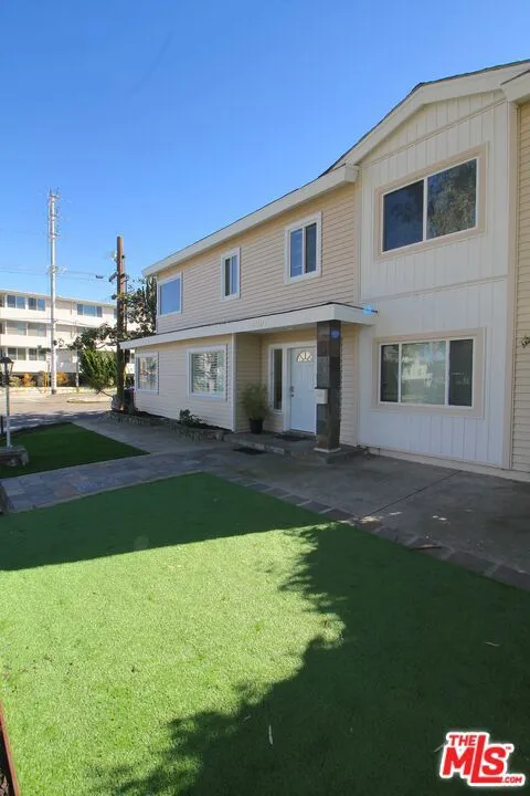 8100 W 83rd Street Playa del Rey, CA 90293