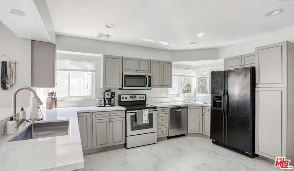 8100 W 83rd Street Playa del Rey, CA 90293