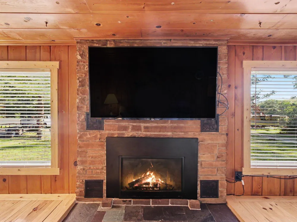 1799 W Sunset Drive Roscommon, MI 48653