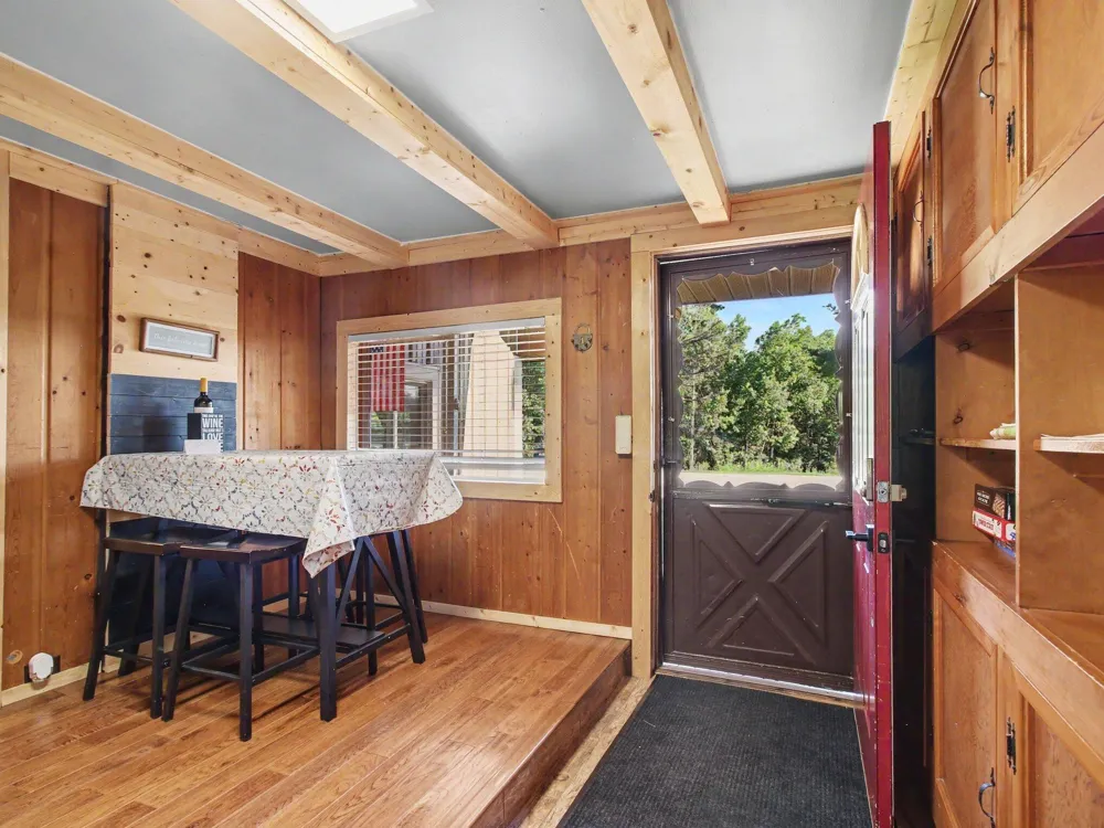 1799 W Sunset Drive Roscommon, MI 48653
