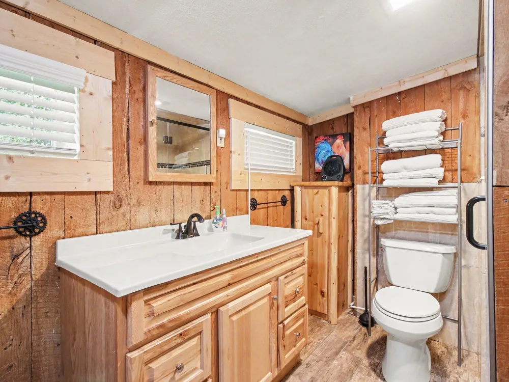 1799 W Sunset Drive Roscommon, MI 48653