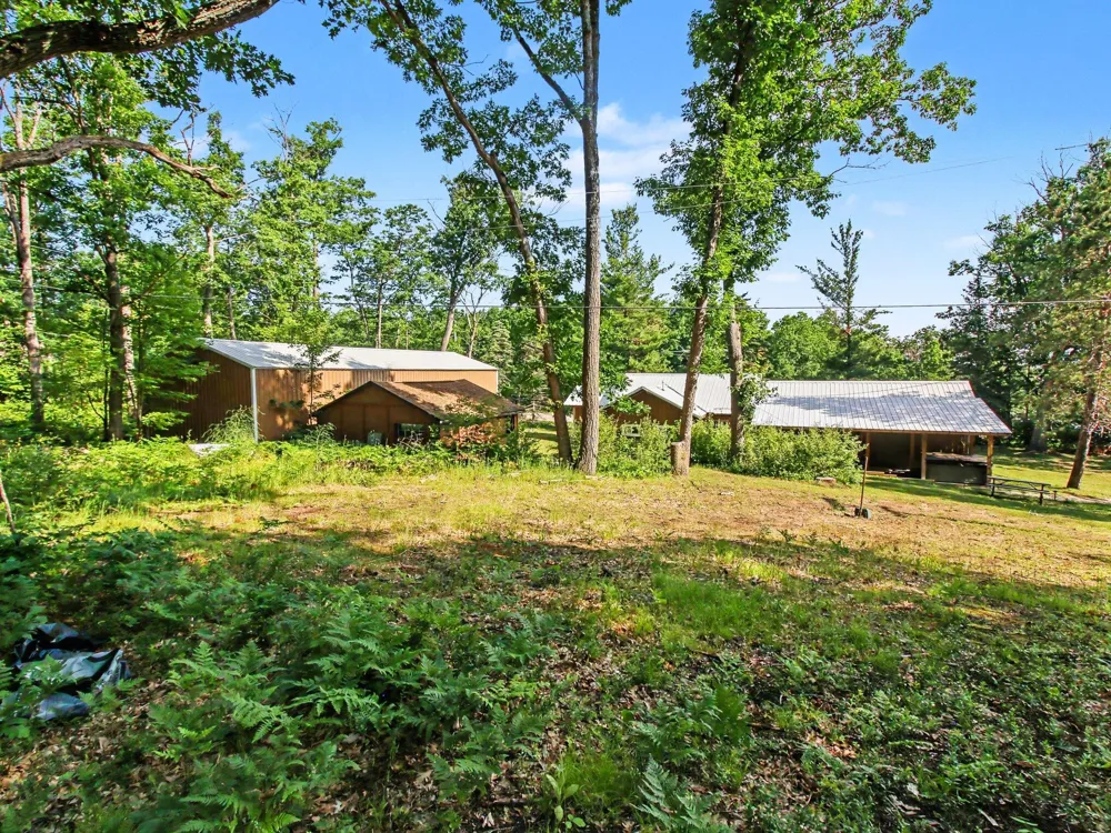 1799 W Sunset Drive Roscommon, MI 48653