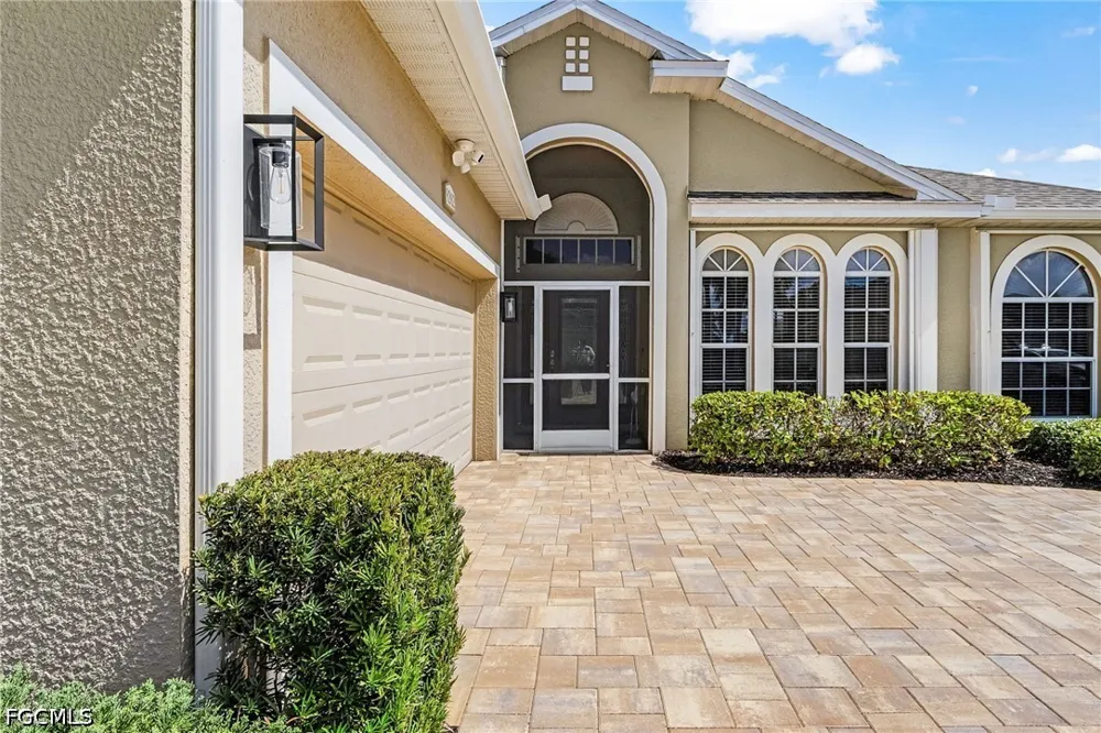 Palm Island Circle North Fort Myers, FL 33903