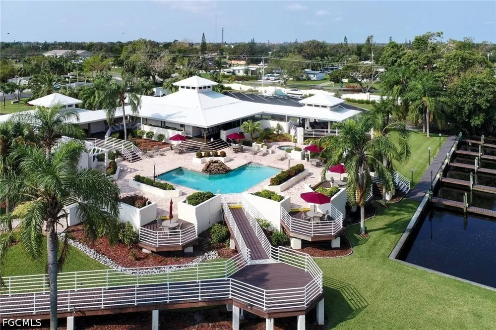 Palm Island Circle North Fort Myers, FL 33903