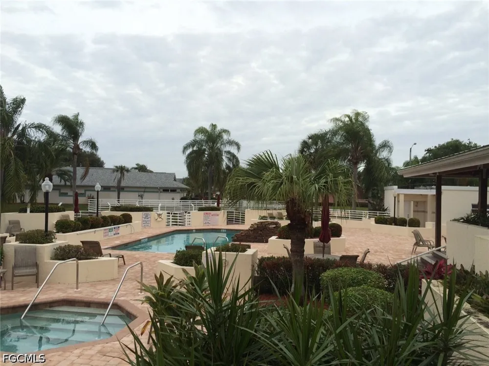 Palm Island Circle North Fort Myers, FL 33903