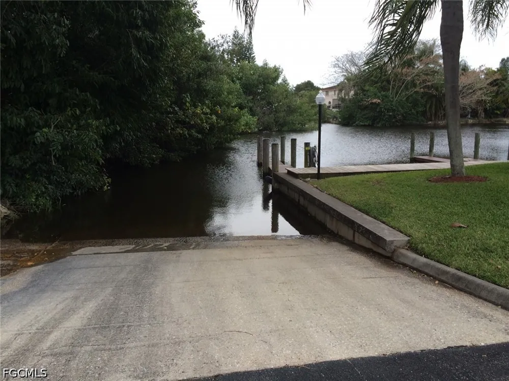 Palm Island Circle North Fort Myers, FL 33903