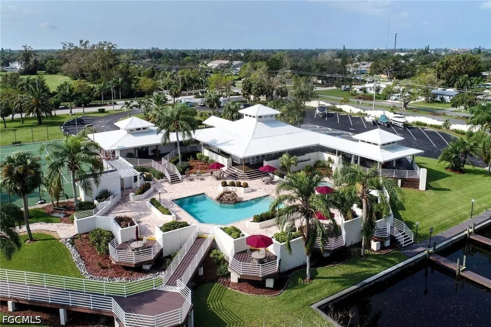 Palm Island Circle North Fort Myers, FL 33903