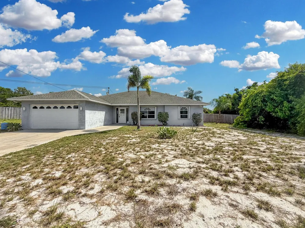 2361 NE 21st Avenue Jensen Beach, FL 34957