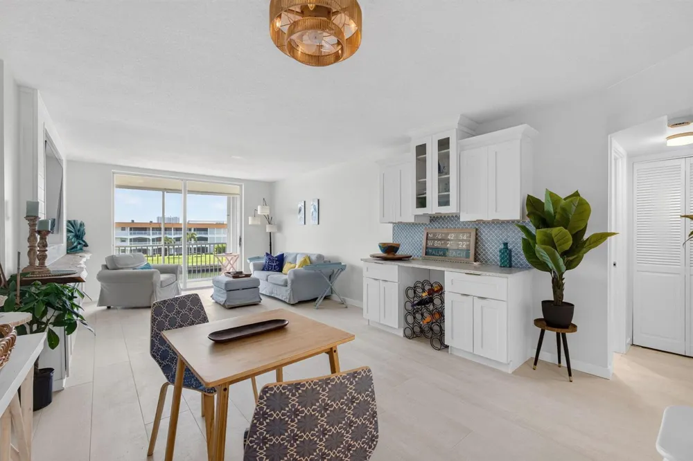 100 Paradise Harbour Boulevard #307 North Palm Beach, FL 33408