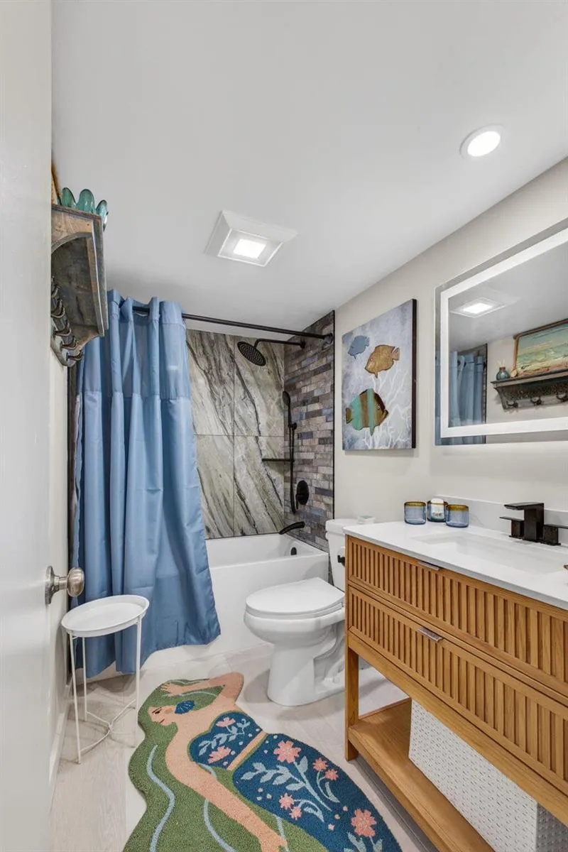 100 Paradise Harbour Boulevard #307 North Palm Beach, FL 33408