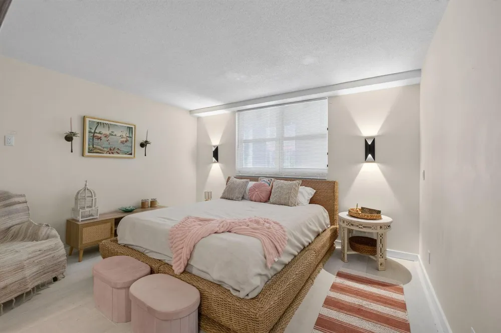 100 Paradise Harbour Boulevard #307 North Palm Beach, FL 33408