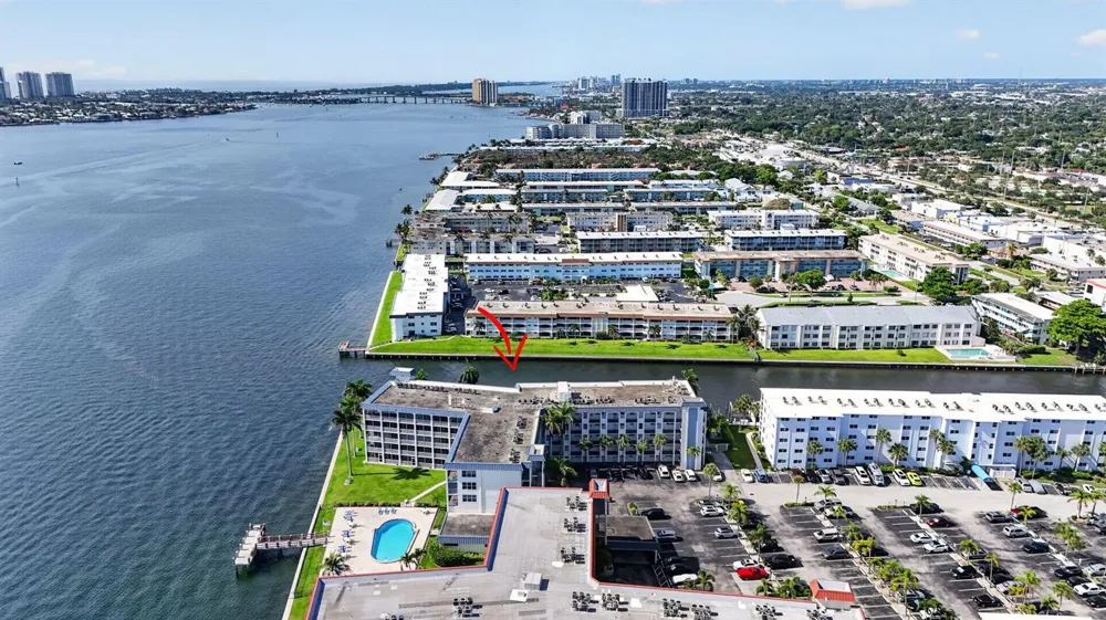 100 Paradise Harbour Boulevard #307 North Palm Beach, FL 33408