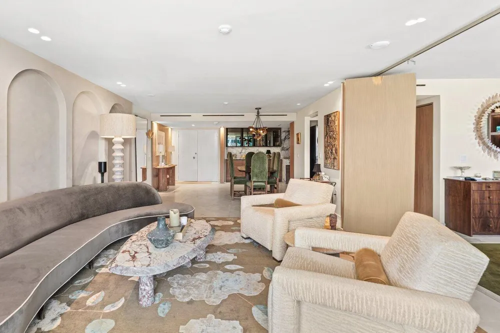 100 Sunrise Avenue #418 Palm Beach, FL 33480