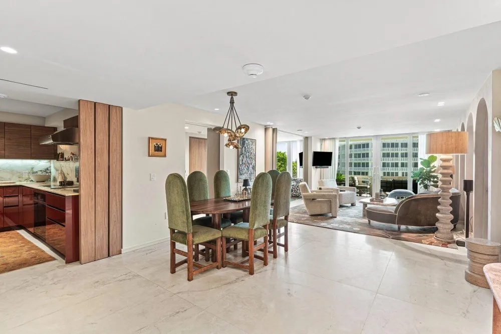 100 Sunrise Avenue #418 Palm Beach, FL 33480
