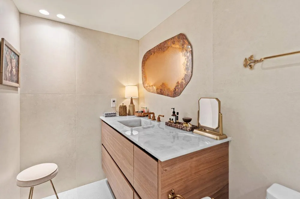 100 Sunrise Avenue #418 Palm Beach, FL 33480