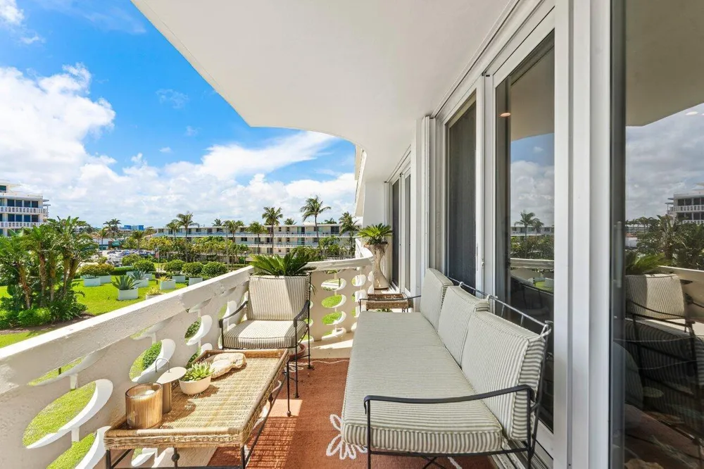 100 Sunrise Avenue #418 Palm Beach, FL 33480