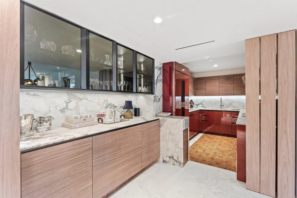 100 Sunrise Avenue #418 Palm Beach, FL 33480