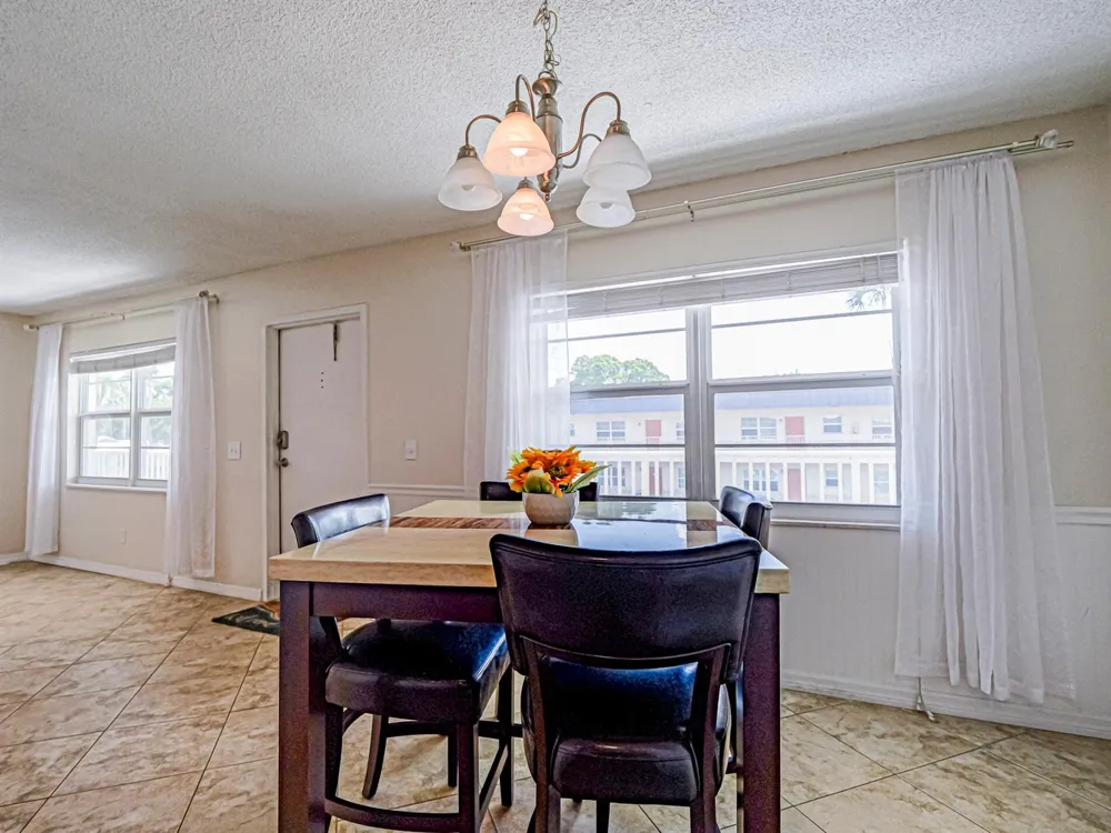 923 22nd Place #219 Vero Beach, FL 32960