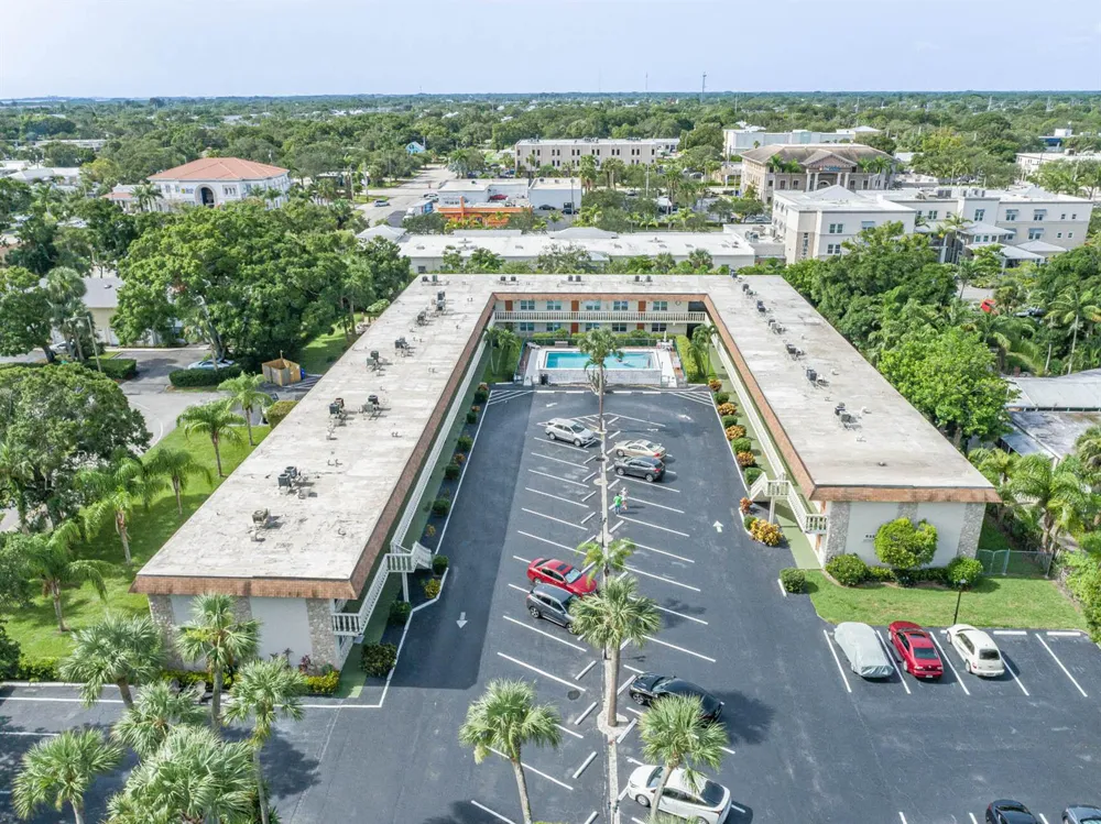923 22nd Place #219 Vero Beach, FL 32960