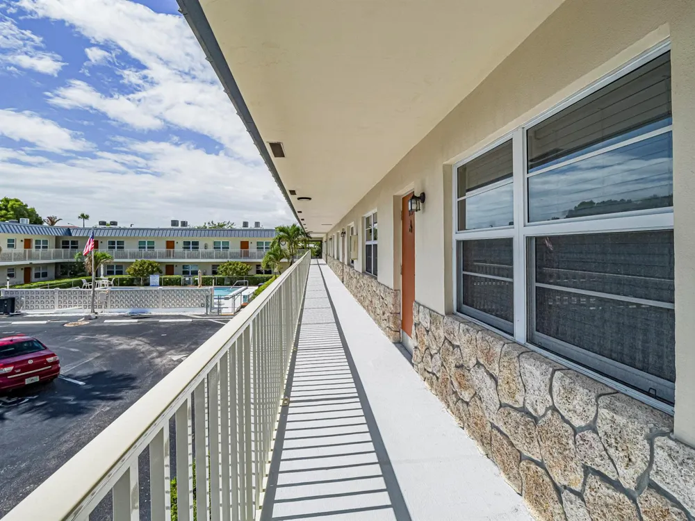 923 22nd Place #219 Vero Beach, FL 32960