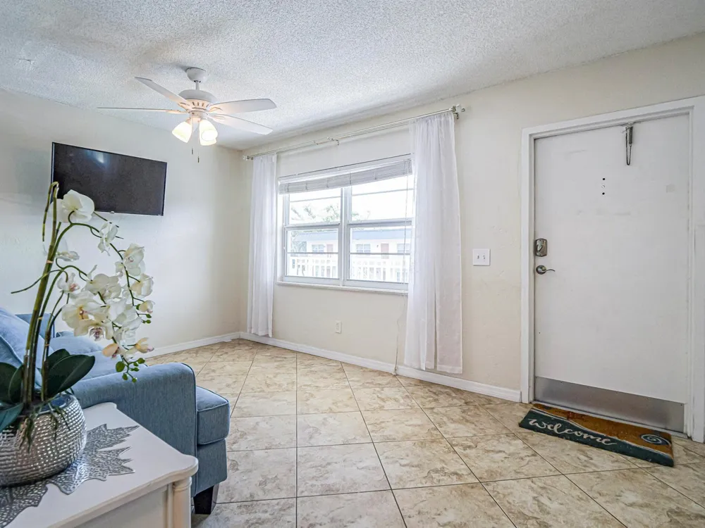 923 22nd Place #219 Vero Beach, FL 32960