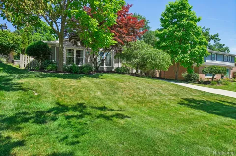 1424 Fairway Drive