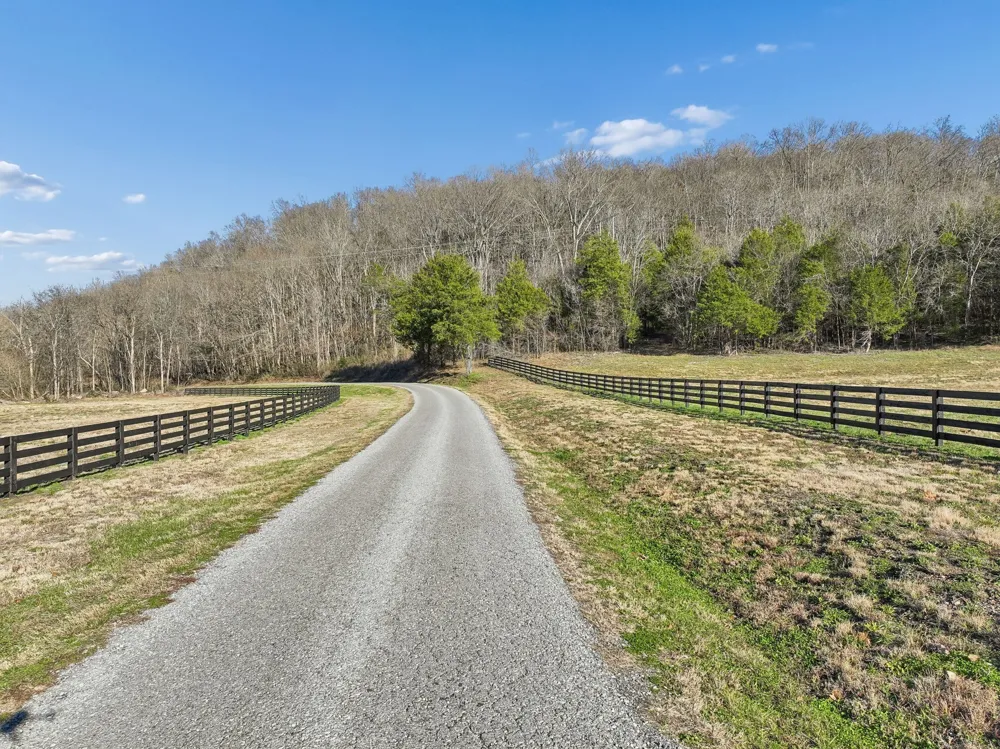 215 Hickman Creek Road S Hickman, TN 38567