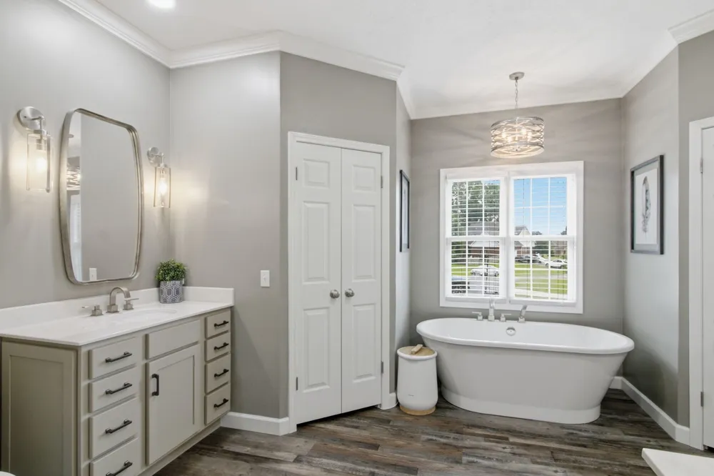 1305 Oakbrook Dr Paris, TN 38242