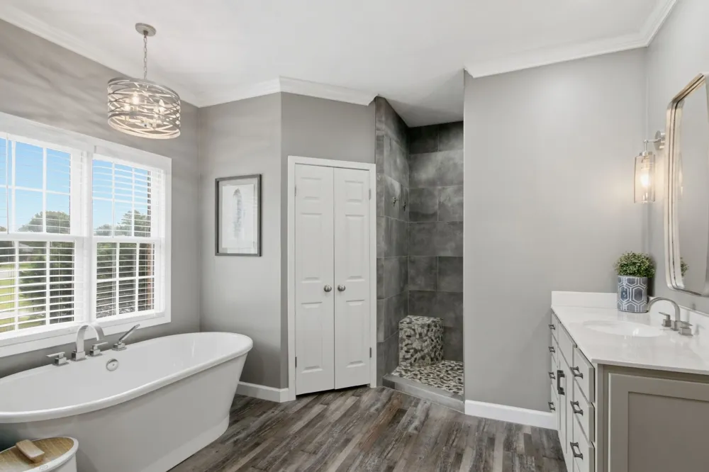 1305 Oakbrook Dr Paris, TN 38242
