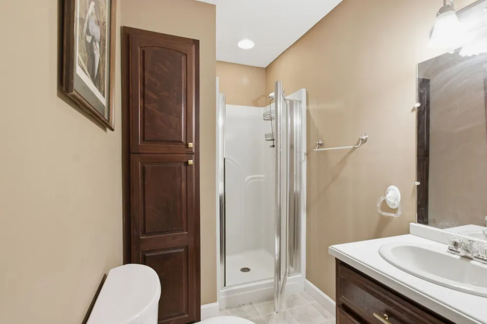 1305 Oakbrook Dr Paris, TN 38242