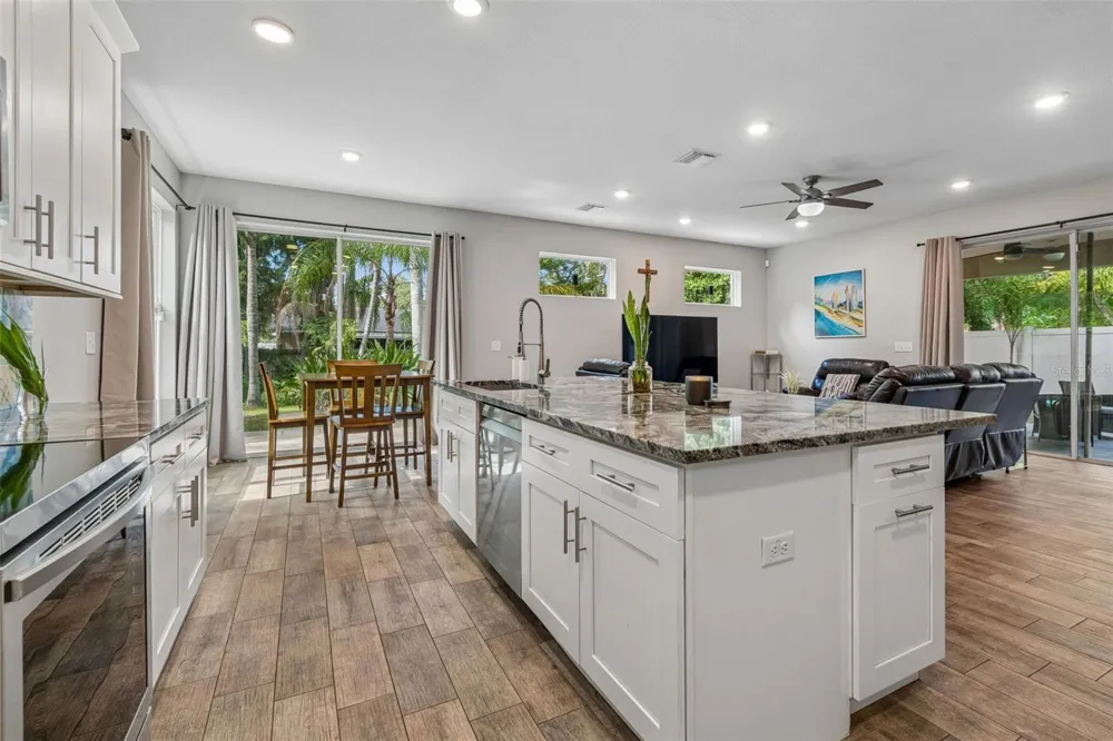21620 TEAL COURT Lutz, FL 33549