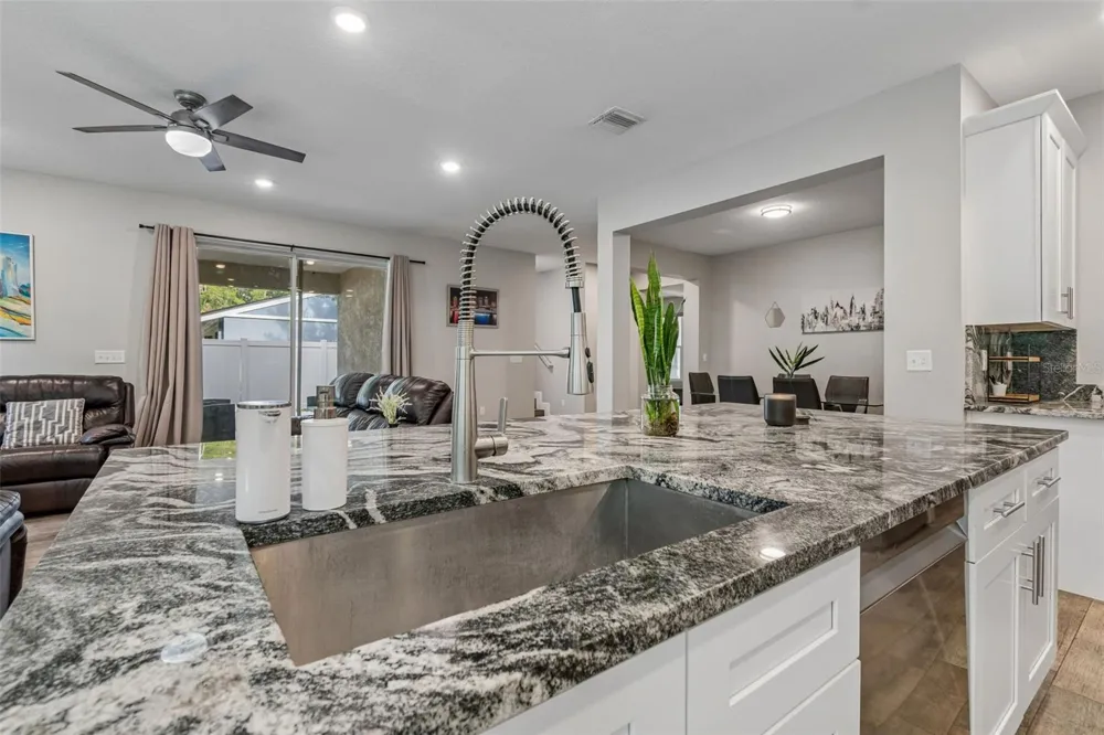 21620 TEAL COURT Lutz, FL 33549