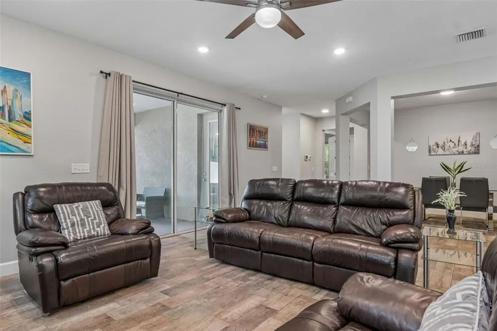 21620 TEAL COURT Lutz, FL 33549