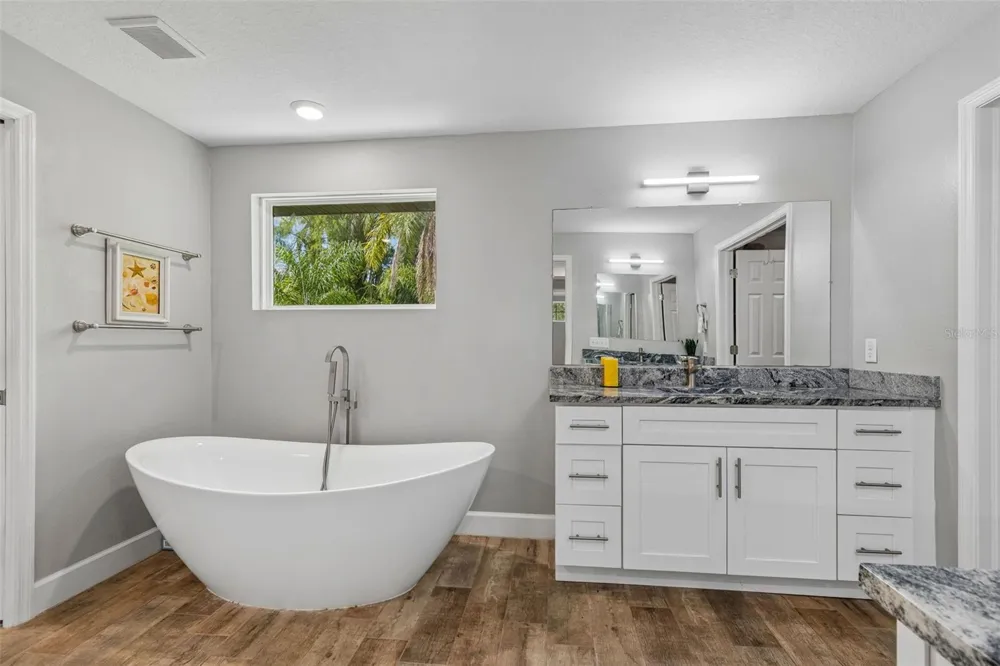 21620 TEAL COURT Lutz, FL 33549