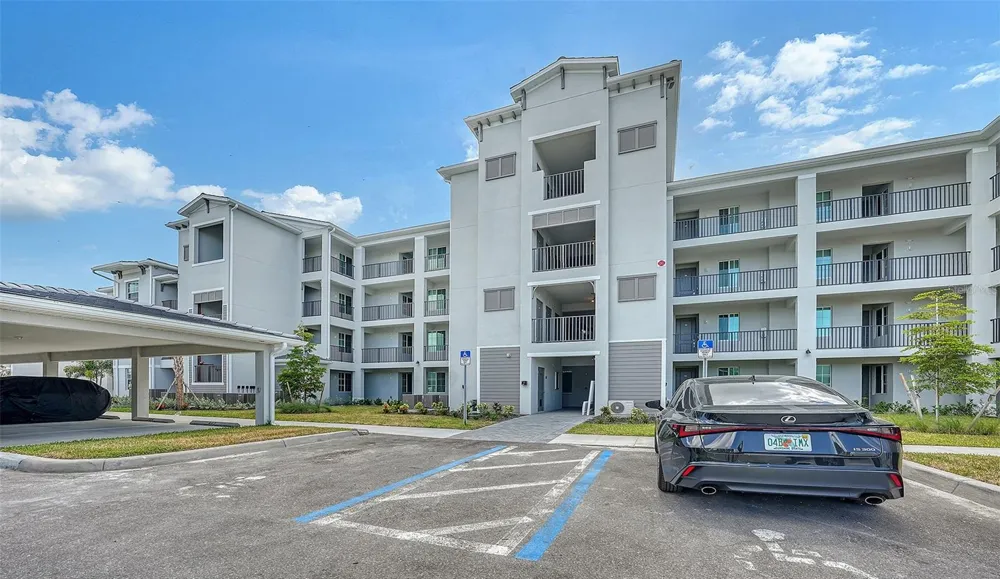 17600 OPAL SAND DRIVE #301 Venice, FL 34293