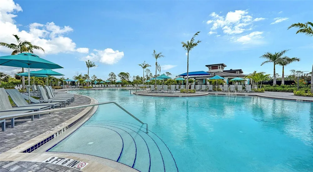 17600 OPAL SAND DRIVE #301 Venice, FL 34293