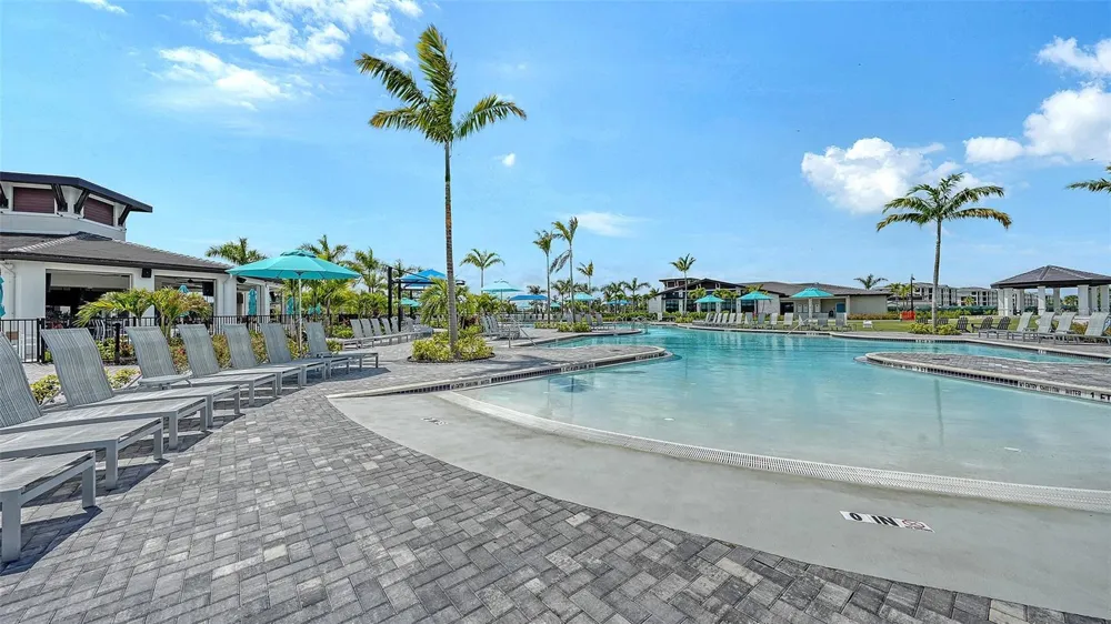 17600 OPAL SAND DRIVE #301 Venice, FL 34293