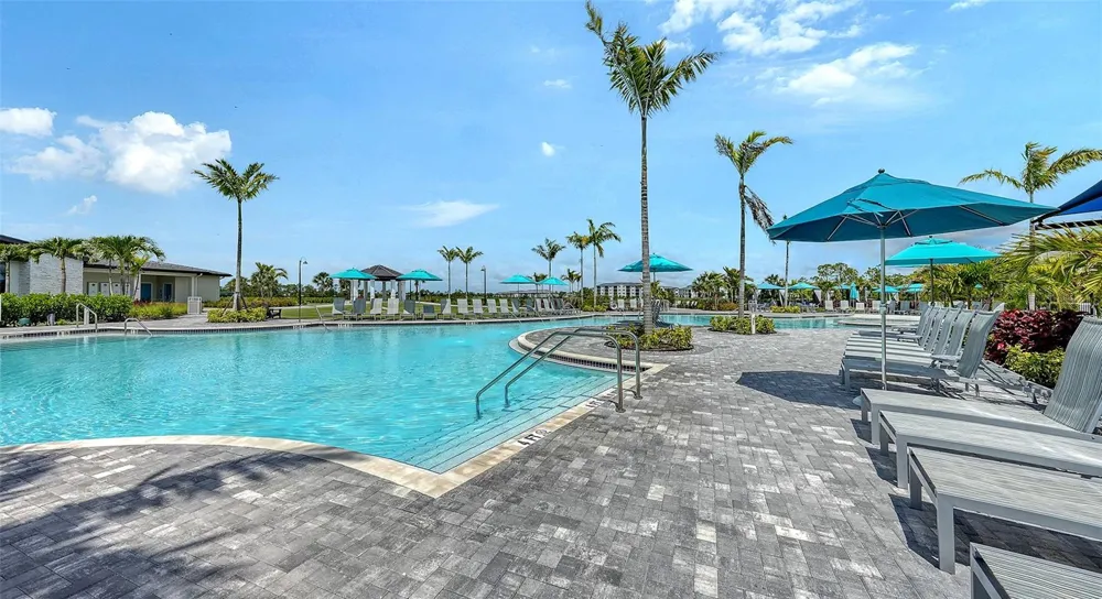 17600 OPAL SAND DRIVE #301 Venice, FL 34293