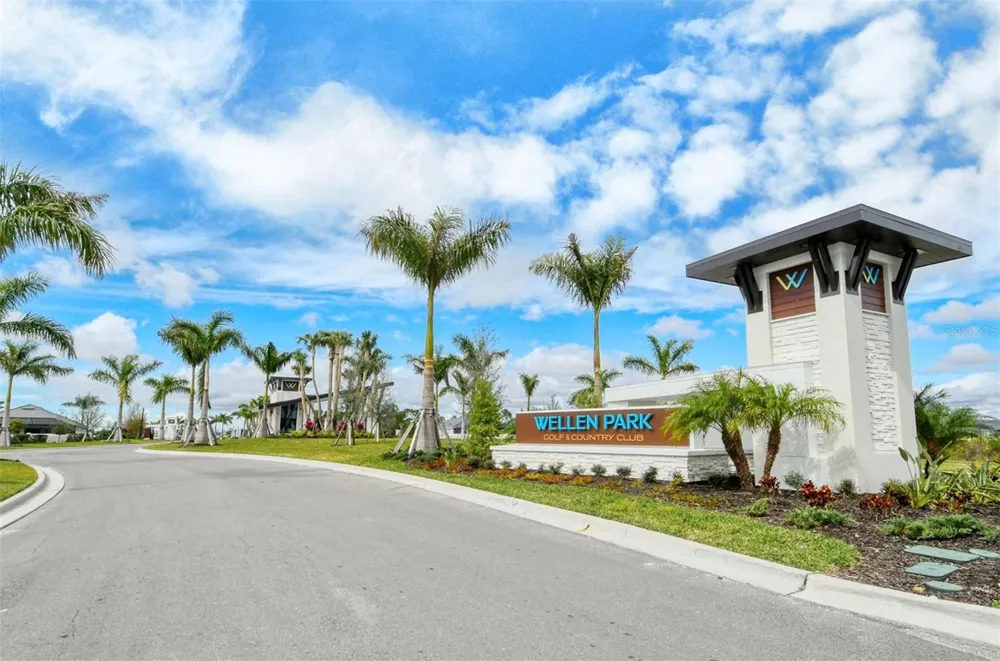 17600 OPAL SAND DRIVE #301 Venice, FL 34293