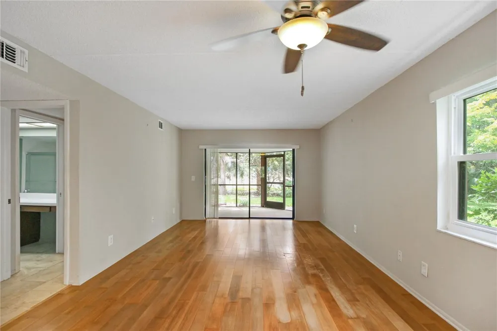 135 WOODLAKE WYNDE #135 Oldsmar, FL 34677