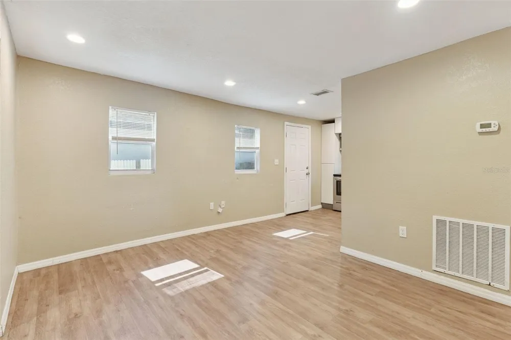 5000 HUPPEL AVENUE Orlando, FL 32811