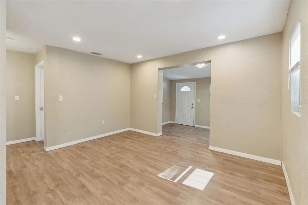5000 HUPPEL AVENUE Orlando, FL 32811