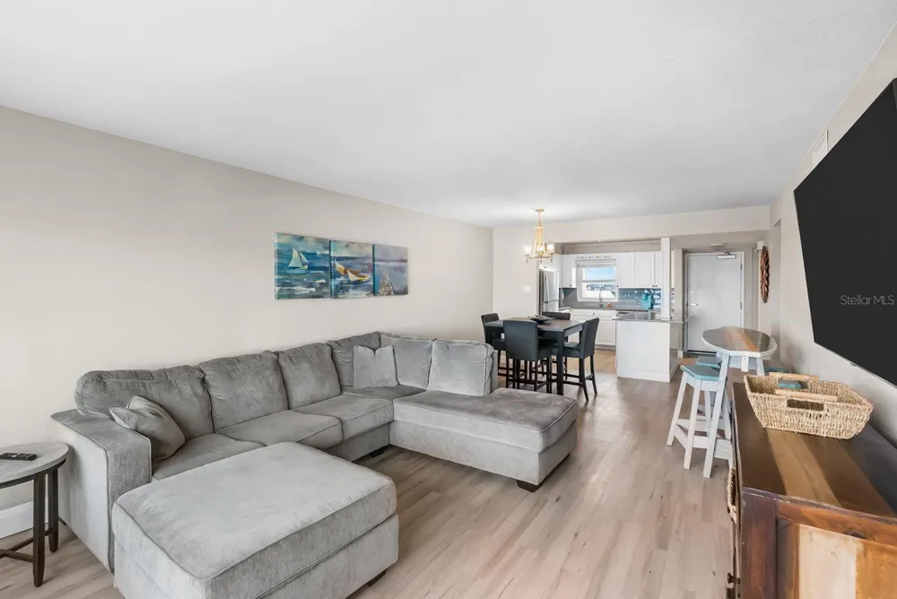 1270 GULF BOULEVARD #606 Clearwater Beach, FL 33767