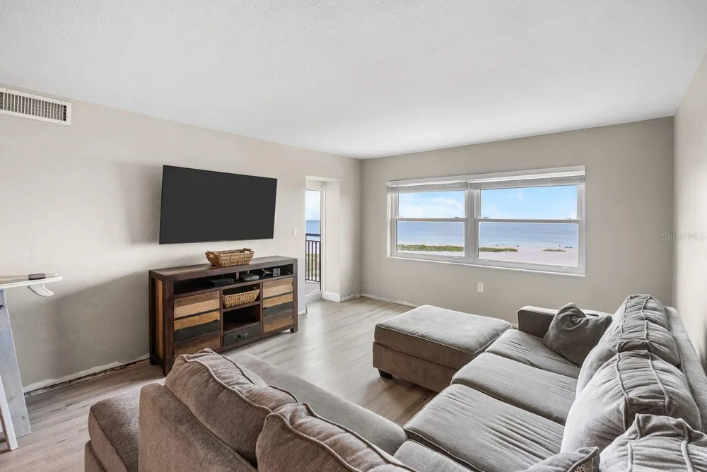 1270 GULF BOULEVARD #606 Clearwater Beach, FL 33767