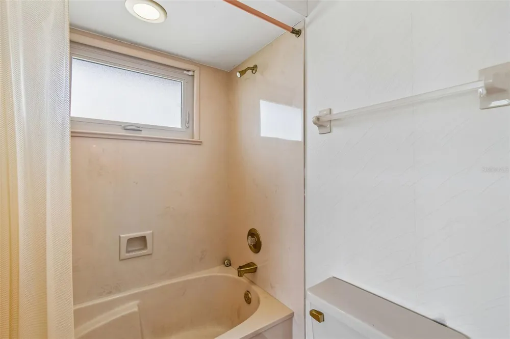 9815 BAY ISLAND DRIVE Tampa, FL 33615
